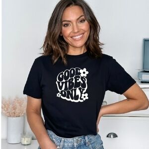 Good vibes only tee shirt